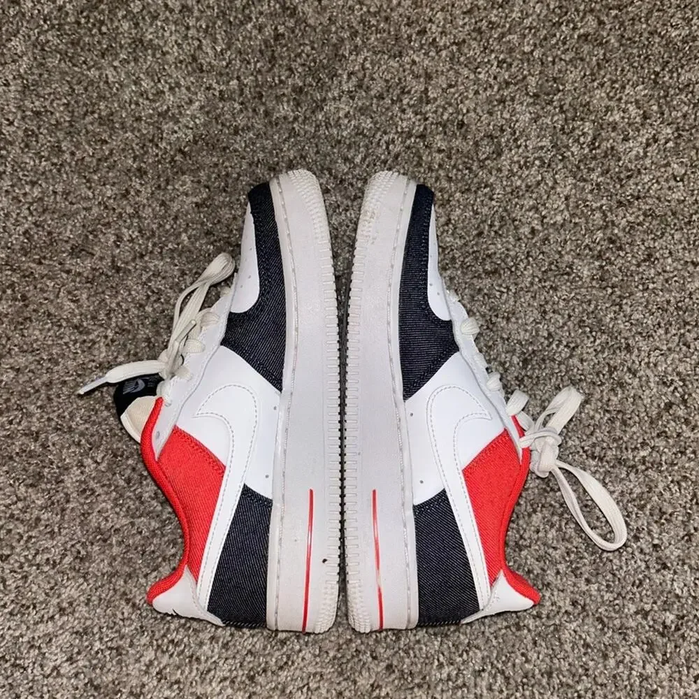 Nike Air Force 1 Low LV8 USA (GS) Size 5